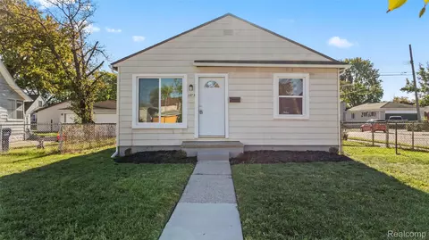 1473 Austin Ave, Lincoln Park, MI 48146