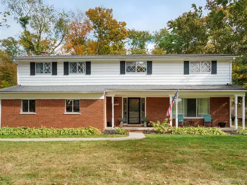 47848 Sonnett Dr, Macomb, MI 48042