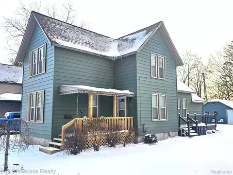 84 Moross St, Mount Clemens, MI 48043