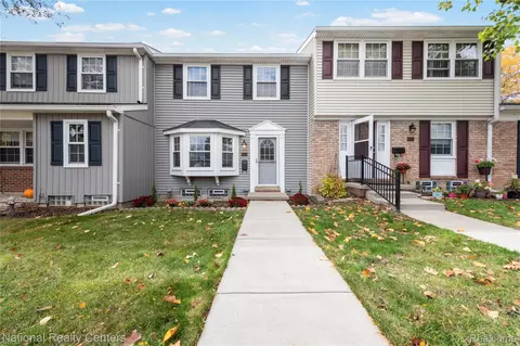 41333 Lagoon Ct, Northville, MI 48167