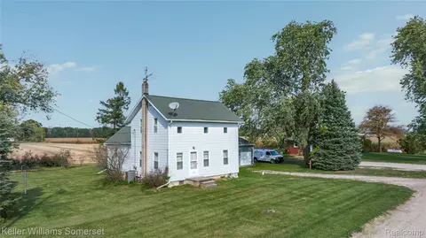 11098 Oelke Rd, London, MI 48159