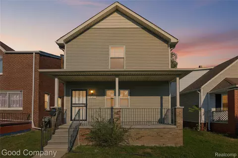 5121 Yemans St, Hamtramck, MI 48212