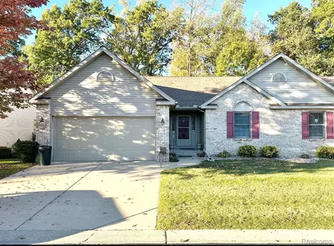 3128 Amsterdam Dr, Clio, MI 48420