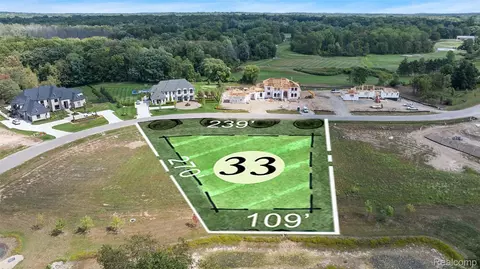 1792 Vista Dr, Oakland, MI 48363