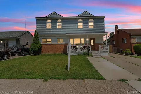 27534 Sheridan St, Garden City, MI 48135