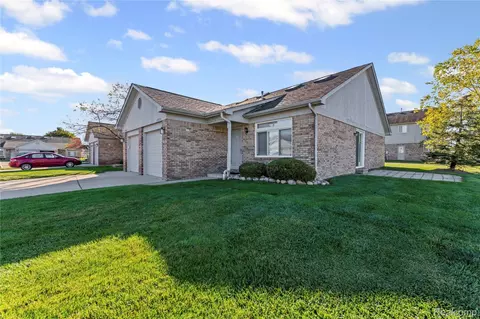 23351 Stiles Ct, Brownstown, MI 48183