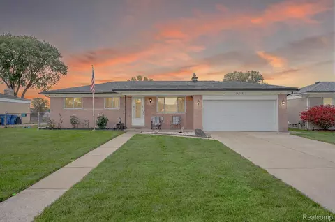 13738 Bernice Ave, Warren, MI 48089