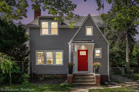 159 Alice Ave, Bloomfield Township, MI 48302