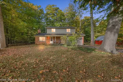 3010 Blacks Corners Rd, Dryden, MI 48428