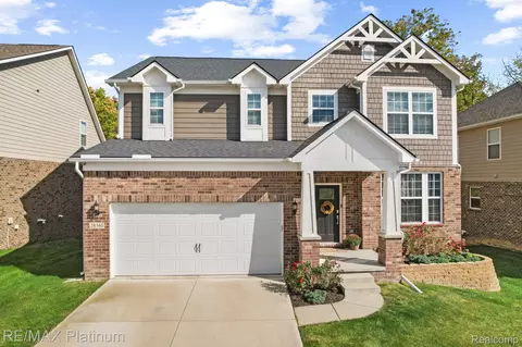 28140 Hummingdale Cir, Novi, MI 48377