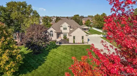 187 Golfview Way, Monroe, MI 48162