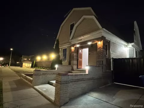 2486 Danforth Ave, Hamtramck, MI 48212 photo 1