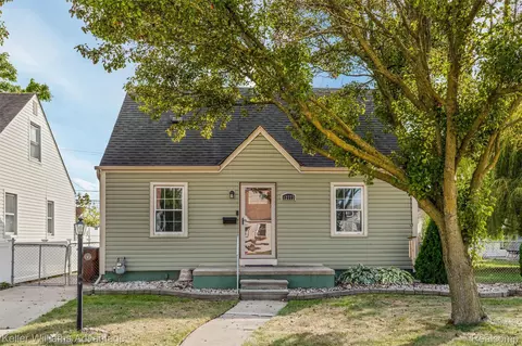12773 Walnut St, Southgate, MI 48195