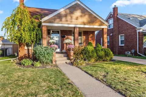 9849 Becker Ave, Allen Park, MI 48101