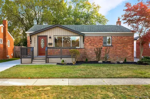 33211 Anita Dr, Westland, MI 48185