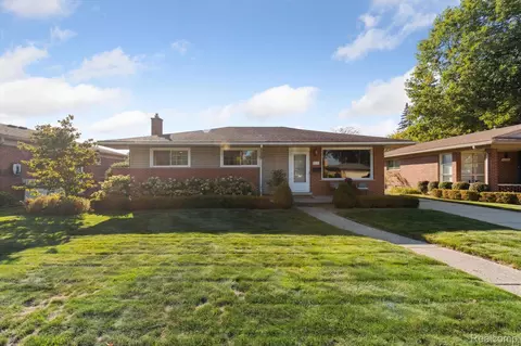 14155 Berwick St, Livonia, MI 48154