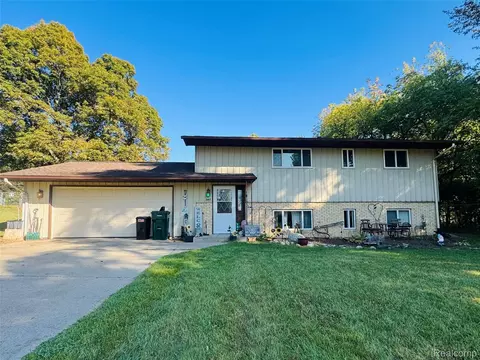 3443 S Fenton Rd, Rose, MI 48442