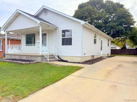 1363 Empire Ave, Lincoln Park, MI 48146