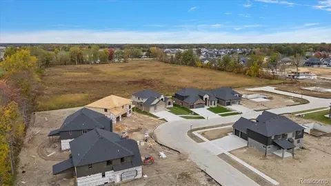 View/Area - 23947 Sawgrass Dr, Macomb, MI 48042 photo 9 of 13
