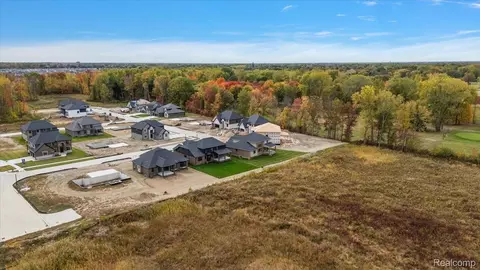View/Area - 23947 Sawgrass Dr, Macomb, MI 48042 photo 11 of 13