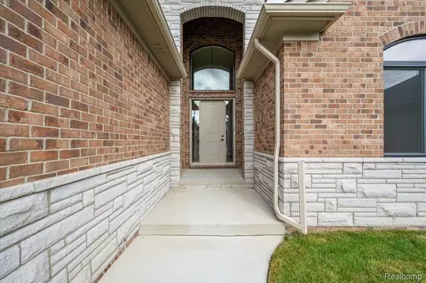 Entry Way - 23947 Sawgrass Dr, Macomb, MI 48042 photo 1 of 7