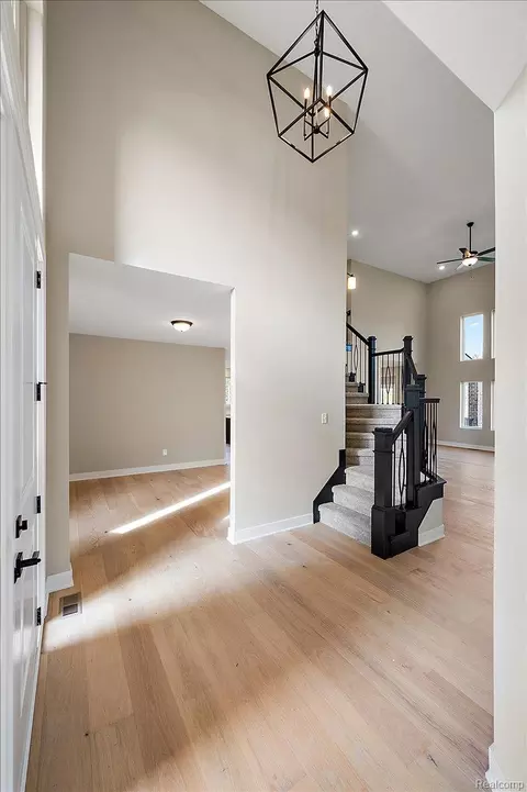 Entry Way - 23947 Sawgrass Dr, Macomb, MI 48042 photo 5 of 7