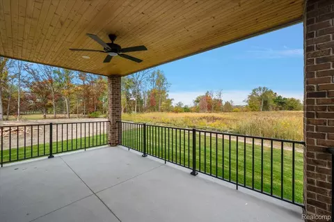 Exterior - 23947 Sawgrass Dr, Macomb, MI 48042 photo 4 of 8