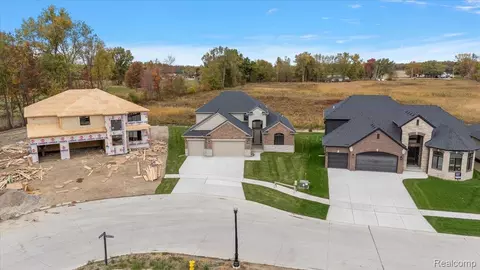 View/Area - 23947 Sawgrass Dr, Macomb, MI 48042 photo 2 of 13