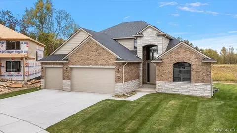 Exterior - 23947 Sawgrass Dr, Macomb, MI 48042 photo 3 of 8
