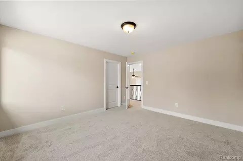 Bedroom - 23947 Sawgrass Dr, Macomb, MI 48042 photo 6 of 8