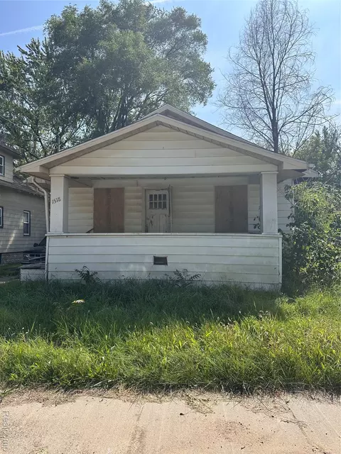 1518 Leith St, Flint, MI 48506