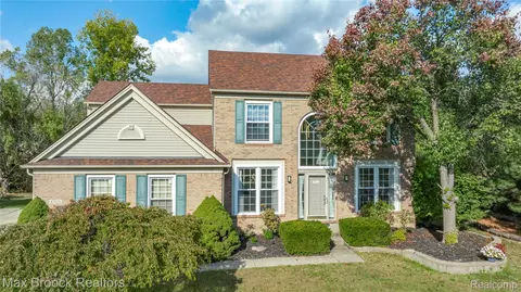 47078 Bing Dr, Canton, MI 48187