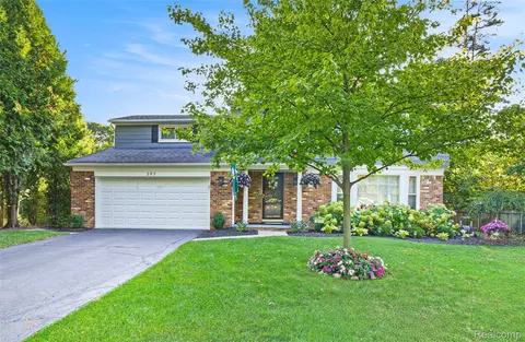397 S Cranbrook Rd, Birmingham, MI 48009