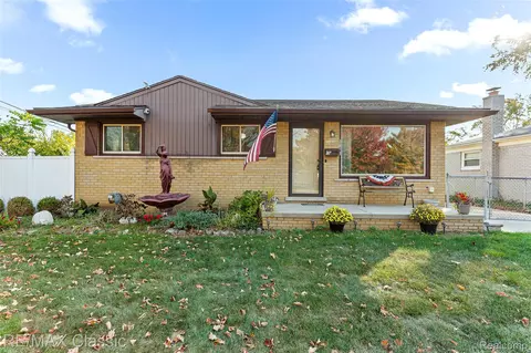 3819 Garfield St, Wayne, MI 48184