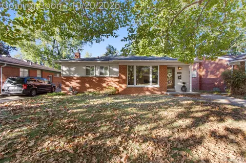 22712 Glendale St, Detroit, MI 48223