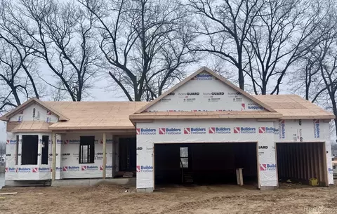 891 Preserve Ln, White Lake, MI 48386