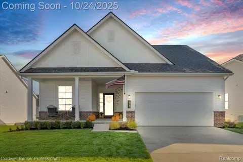 10101 Kylie Dr, Brighton, MI 48116