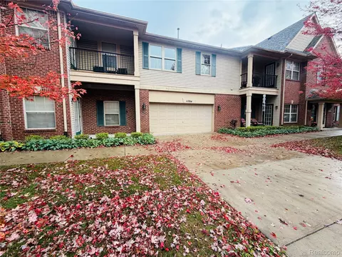 11704 Farmington Rd, Livonia, MI 48150
