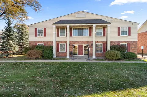 817 W Maple Rd, Clawson, MI 48017 photo 1