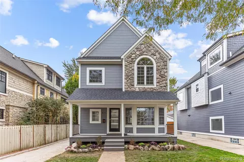 870 Davis Ave, Birmingham, MI 48009