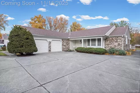 38080 Hamon St, Harrison, MI 48045