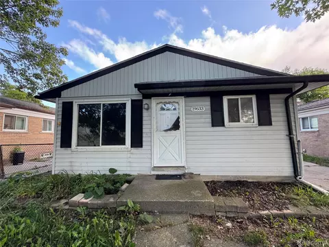 19633 14 Mile Rd, Clinton Township, MI 48035