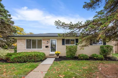 13386 Winona Dr, Sterling Heights, MI 48312