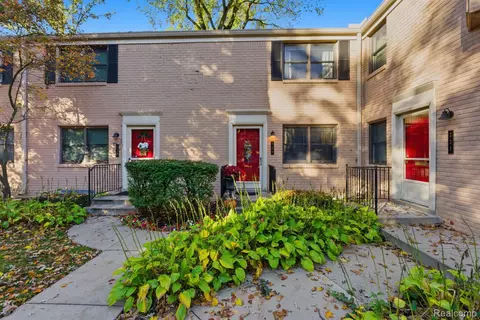 729 N Eton St, Birmingham, MI 48009