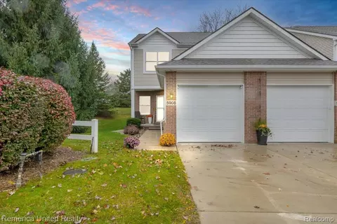 5908 Woodruff View Dr, Brighton, MI 48116