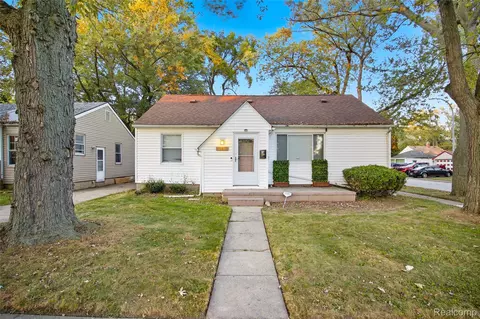 18811 Washtenaw, Harper Woods, MI 48225