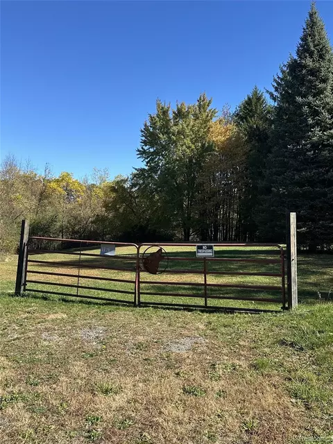 1161 7 Mile Rd, Northfield, MI 48189