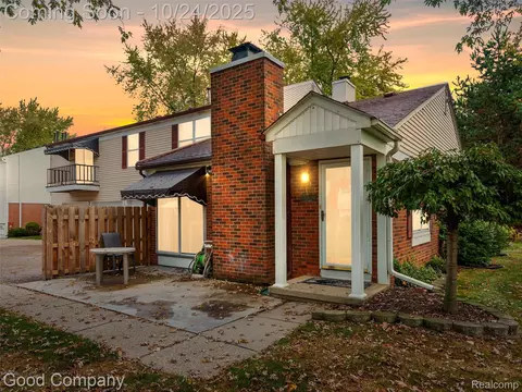 24609 Spring Lane Ln, Harrison, MI 48045