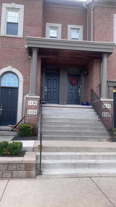 1136 Mason St, Dearborn, MI 48124