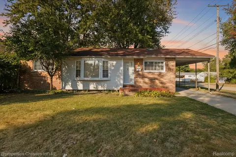 14677 Auburndale St, Livonia, MI 48154
